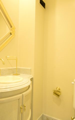 Apartamento à venda com 623m², 4 quartos e 6 vagasLavabo