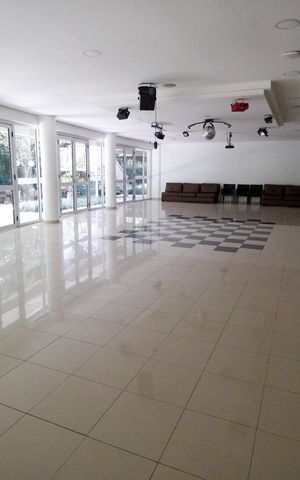 Apartamento para alugar com 145m², 3 quartos e 3 vagas Apartamento para alugar com 145m², 3 quartos e 3 vagasÁrea comum - Salão de festas