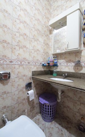 Casa à venda com 360m², 3 quartos e 2 vagasBanheiro Social