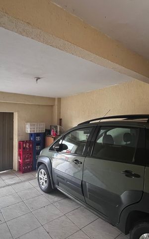 Casa à venda com 360m², 3 quartos e 2 vagas Casa à venda com 360m², 3 quartos e 2 vagasGaragem