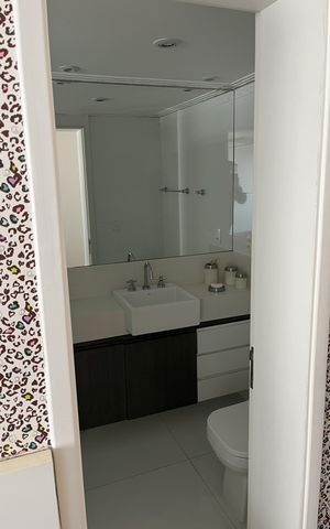 Apartamento à venda com 232m², 3 quartos e 3 vagasBanheiro