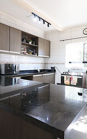 Casa para alugar com 200m², 4 quartos e 6 vagasCozinha