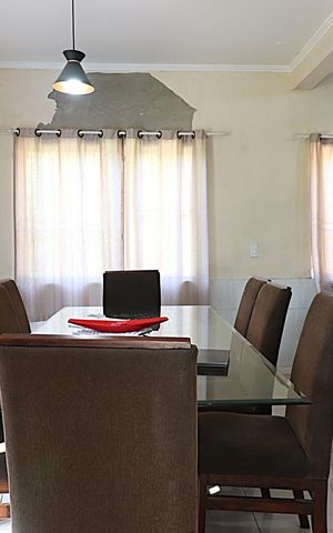 Casa para alugar com 200m², 4 quartos e 6 vagasSala