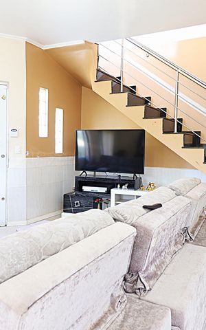 Casa para alugar com 200m², 4 quartos e 6 vagasSala