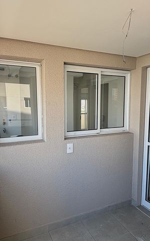 Apartamento à venda com 57m², 2 quartos e 1 vaga Apartamento à venda com 57m², 2 quartos e 1 vagaVaranda