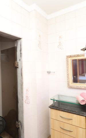 Apartamento à venda com 350m², 4 quartos e 4 vagasBanheiro da Suíte 1