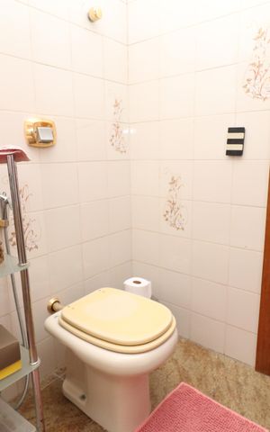 Apartamento à venda com 350m², 4 quartos e 4 vagasBanheiro da Suíte 1