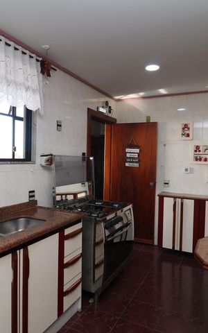 Apartamento à venda com 350m², 4 quartos e 4 vagasCozinha