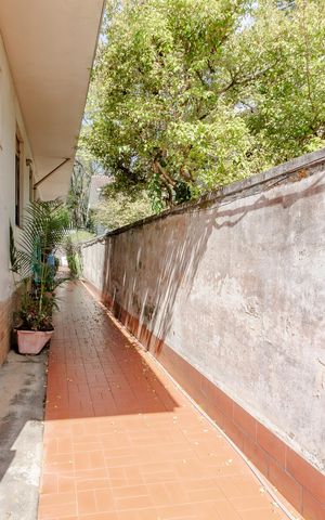 Casa à venda com 330m², 4 quartos e 3 vagas Casa à venda com 330m², 4 quartos e 3 vagasCorredor Lateral