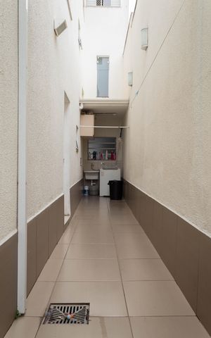 Casa à venda com 189m², 3 quartos e 2 vagas Casa à venda com 189m², 3 quartos e 2 vagasÁrea de Serviço
