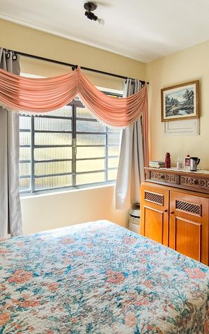 Casa à venda com 303m², 2 quartos e 1 vaga Casa à venda com 303m², 2 quartos e 1 vagaSuíte