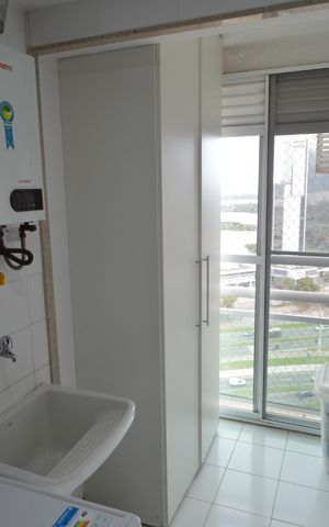 Apartamento à venda com 200m², 3 quartos e 2 vagas Apartamento à venda com 200m², 3 quartos e 2 vagasÁrea de Serviço