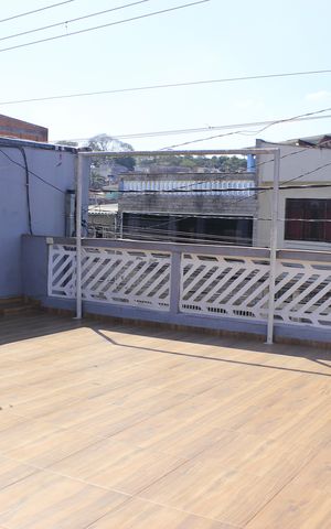 Casa à venda com 180m², 4 quartos e 4 vagasTerraço/varanda