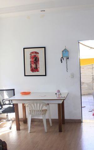 Casa à venda com 180m², 4 quartos e 4 vagasSala