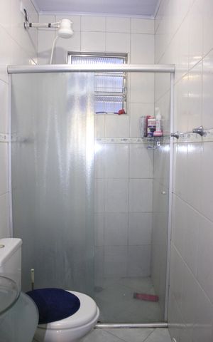 Casa à venda com 180m², 4 quartos e 4 vagasBanheiro social