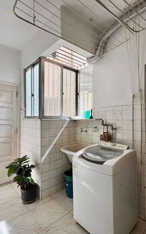 Apartamento à venda com 136m², 3 quartos e sem vagaÁrea de Serviço