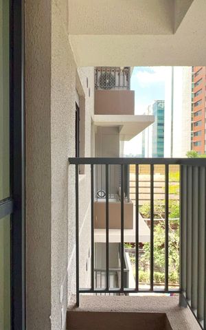 Studio para alugar com 28m², 1 quarto e sem vaga Studio para alugar com 28m², 1 quarto e sem vagaVaranda