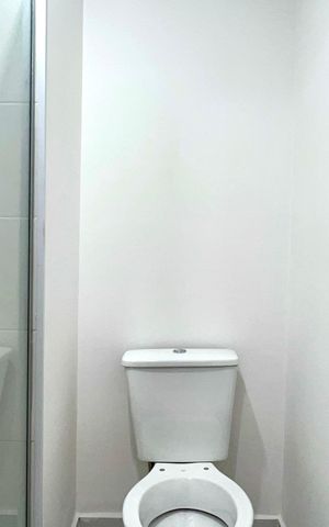 Studio para alugar com 28m², 1 quarto e sem vaga Studio para alugar com 28m², 1 quarto e sem vagaBanheiro
