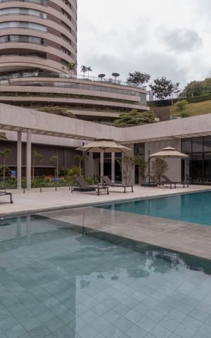 Apartamento à venda com 116m², 3 quartos e 2 vagas Apartamento à venda com 116m², 3 quartos e 2 vagasÁrea comum - Piscina