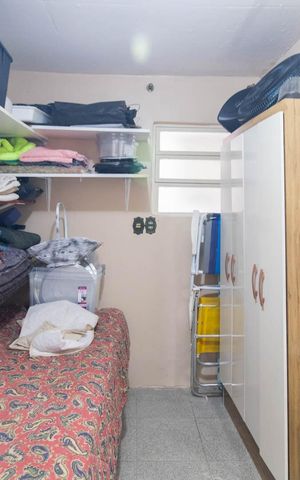 Casa à venda com 900m², 5 quartos e 8 vagas Casa à venda com 900m², 5 quartos e 8 vagasQuarto de Serviço