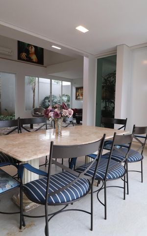 Casa para alugar com 490m², 4 quartos e 4 vagasSala de Jantar
