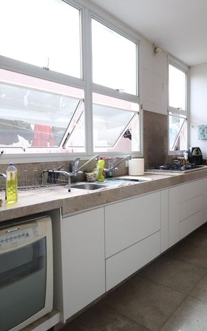 Casa para alugar com 490m², 4 quartos e 4 vagasCozinha