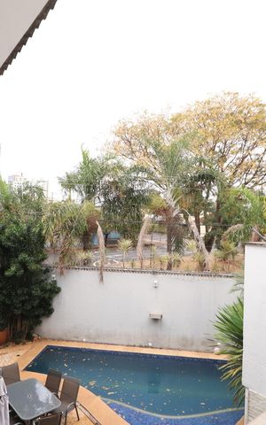 Casa para alugar com 490m², 4 quartos e 4 vagasQuarto 3 - Suíte - Sacada