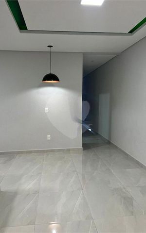 Casa à venda com 132m², 3 quartos e 2 vagas