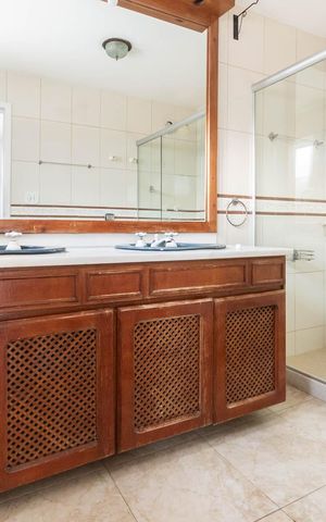 Apartamento à venda com 344m², 4 quartos e 2 vagasBanheiro Suíte 1