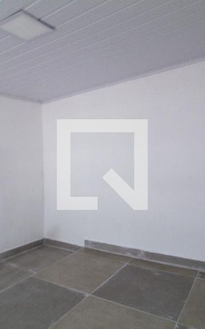 Studio para alugar com 28m², 1 quarto e sem vaga Studio para alugar com 28m², 1 quarto e sem vagaStudio