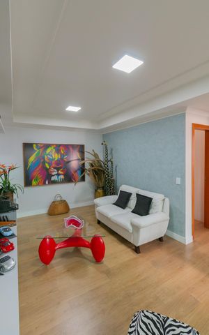 Apartamento à venda com 110m², 2 quartos e 2 vagas Apartamento à venda com 110m², 2 quartos e 2 vagasSala