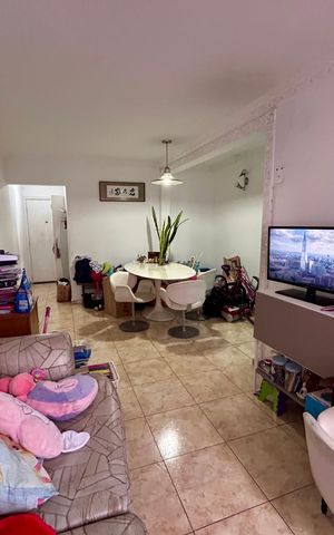 Apartamento à venda com 78m², 3 quartos e 1 vaga Apartamento à venda com 78m², 3 quartos e 1 vagaSala