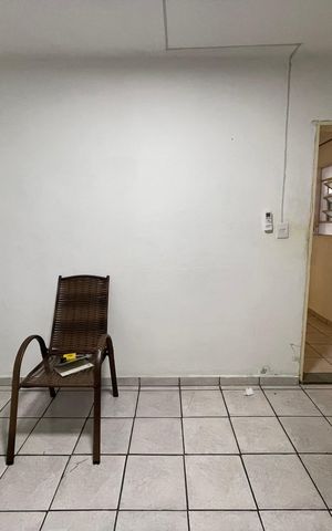 Casa para alugar com 200m², 2 quartos e 2 vagas Casa para alugar com 200m², 2 quartos e 2 vagasQuarto 1