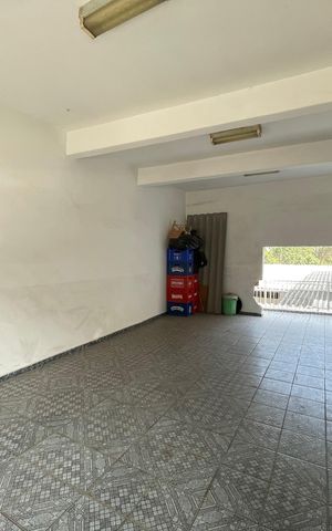 Casa para alugar com 200m², 2 quartos e 2 vagas Casa para alugar com 200m², 2 quartos e 2 vagasGaragem