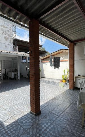 Casa para alugar com 200m², 2 quartos e 2 vagas Casa para alugar com 200m², 2 quartos e 2 vagasQuintal