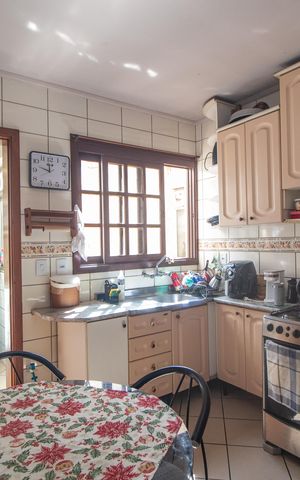 Apartamento à venda com 160m², 2 quartos e 2 vagas Apartamento à venda com 160m², 2 quartos e 2 vagasCozinha