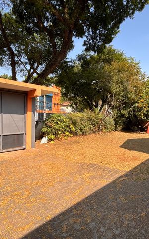 Casa para alugar com 200m², 2 quartos e 1 vaga Casa para alugar com 200m², 2 quartos e 1 vagaQuintal
