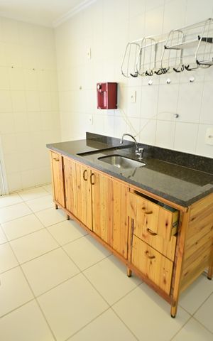 Apartamento para alugar com 65m², 2 quartos e 2 vagas Apartamento para alugar com 65m², 2 quartos e 2 vagasCozinha