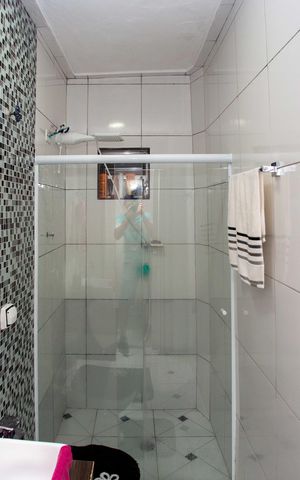 Casa à venda com 230m², 4 quartos e 2 vagasBanheiro - Casa 2