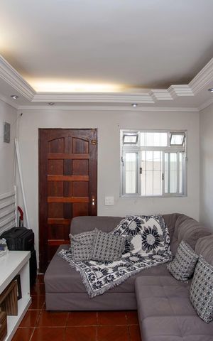 Casa à venda com 230m², 4 quartos e 2 vagasSala - Casa 1