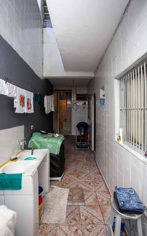 Casa à venda com 230m², 4 quartos e 2 vagasÁrea de Serviço - Casa 2