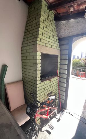 Casa à venda com 245m², 6 quartos e 3 vagas Casa à venda com 245m², 6 quartos e 3 vagasChurrasqueira