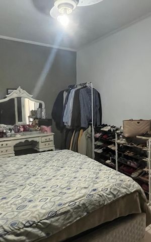 Casa à venda com 245m², 6 quartos e 3 vagas Casa à venda com 245m², 6 quartos e 3 vagasQuarto 5