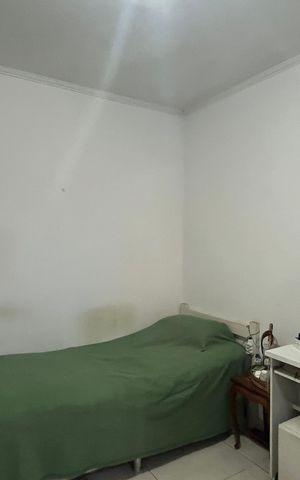 Casa à venda com 245m², 6 quartos e 3 vagas Casa à venda com 245m², 6 quartos e 3 vagasQuarto 4