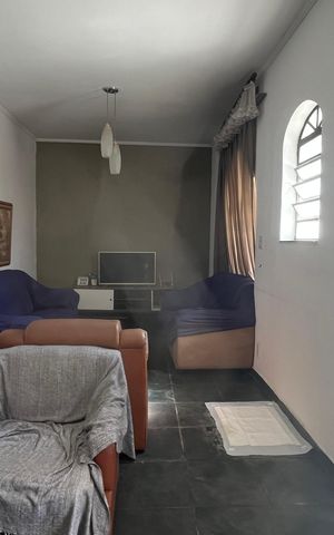 Casa à venda com 245m², 6 quartos e 3 vagas Casa à venda com 245m², 6 quartos e 3 vagasSala 2