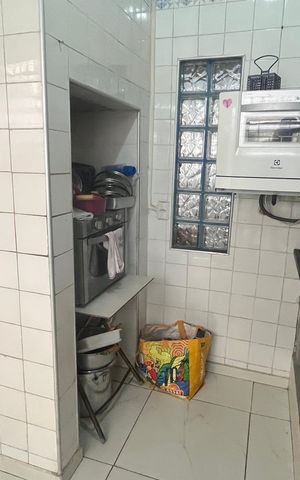 Casa à venda com 245m², 6 quartos e 3 vagas Casa à venda com 245m², 6 quartos e 3 vagasCozinha 2