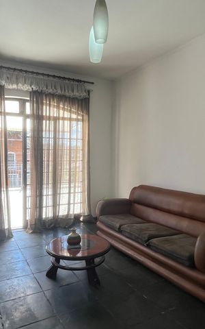 Casa à venda com 245m², 6 quartos e 3 vagas Casa à venda com 245m², 6 quartos e 3 vagasSala 2