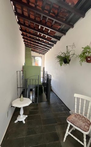 Casa à venda com 245m², 6 quartos e 3 vagas Casa à venda com 245m², 6 quartos e 3 vagasÁrea comum