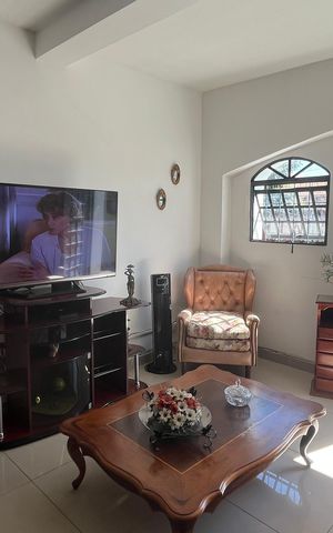 Casa à venda com 245m², 6 quartos e 3 vagas Casa à venda com 245m², 6 quartos e 3 vagasSala 1