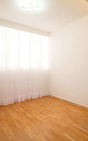 Apartamento à venda com 520m², 5 quartos e 4 vagas Apartamento à venda com 520m², 5 quartos e 4 vagasQuarto 2
